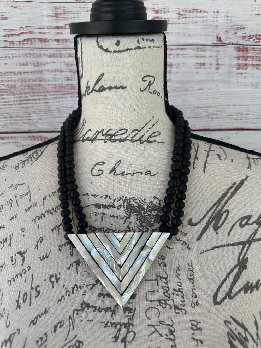Vintage Lee Sands Shell Inlay Bib Necklace: 1980s Resort Jewelry